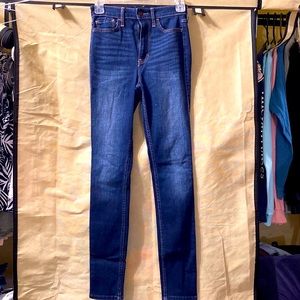Women’s skinny jeans